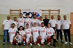Foto con lo sponsor 301 games che ci ha fatto le t-shirt da pre gara